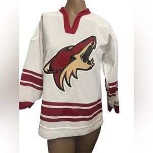 Arizona Coyotes official licensed jersey youth sized Large CCM